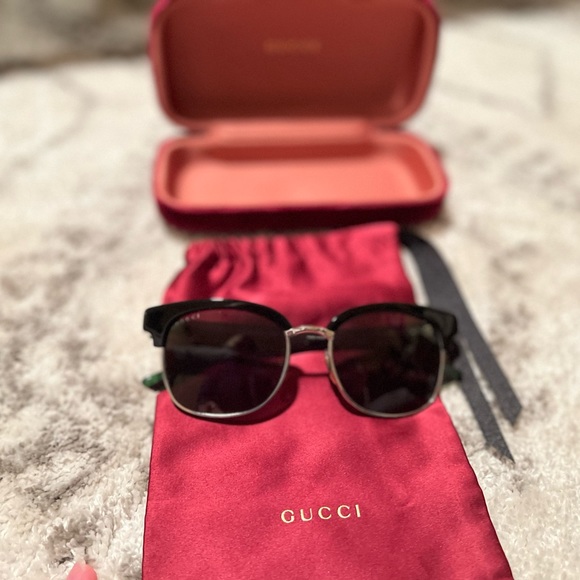 Gucci Wayfarer sunglasses - Picture 3 of 7